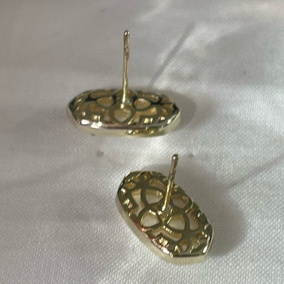 Kendra Scott White Kyocera Opal Ellie Studs in gold - Picture 8 of 9
